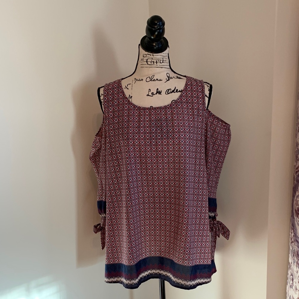 Umgee Cold Shoulder Blouse (Burgundy & Blue)